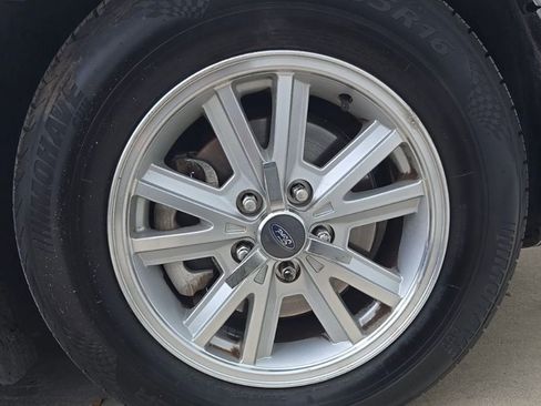 Used 2006 Ford Mustang Coupe image 24