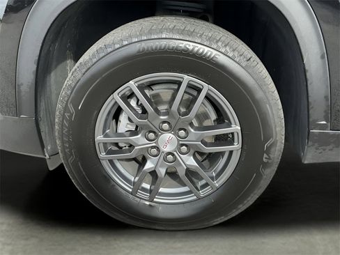 Used 2025 GMC Acadia Elevation image 24