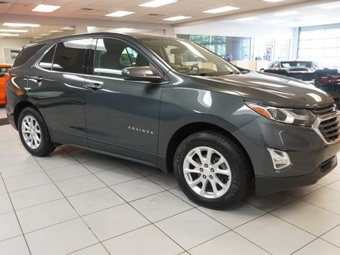 Used 2020 Chevrolet Equinox LT w/ Driver Convenience Package AWD/4WD image 15