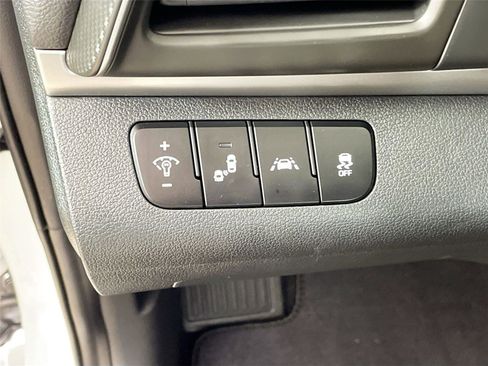 Used 2020 Hyundai Elantra SEL w/ Cargo Package (C1) image 14