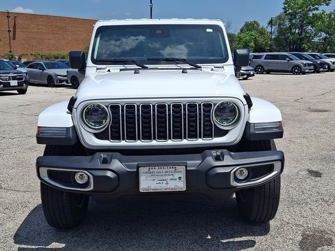 Used 2025 Jeep Wrangler Unlimited Sahara AWD/4WD image 8