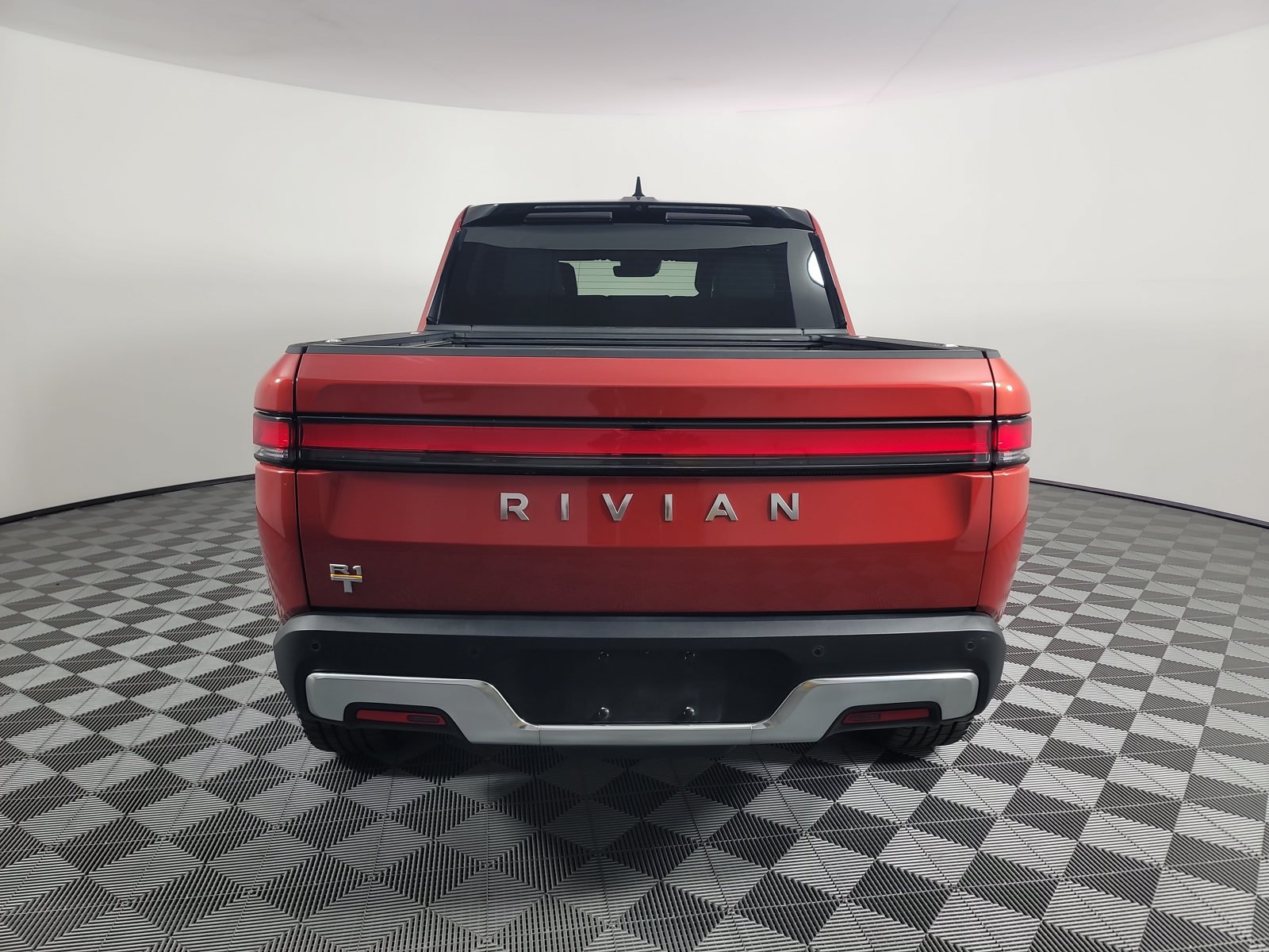 Used 2023 Rivian R1T Adventure Quad AWD/4WD image 4