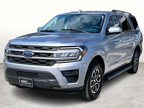 Used 2024 Ford Expedition XLT image 14