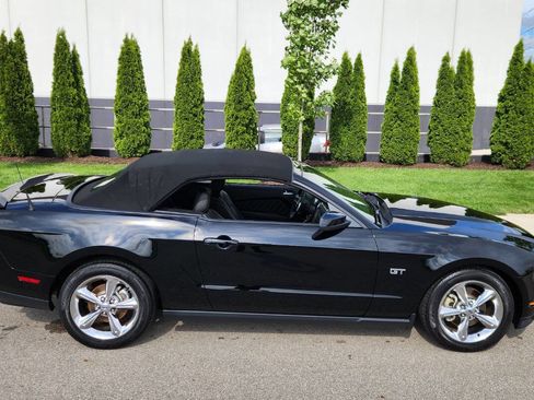 Used 2010 Ford Mustang GT Premium RWD image 20