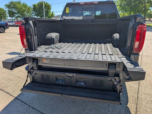 Used 2023 GMC Sierra 1500 AT4X image 7