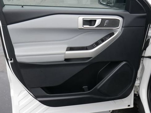 Used 2023 Ford Explorer XLT w/ Equipment Group 202A AWD/4WD image 14
