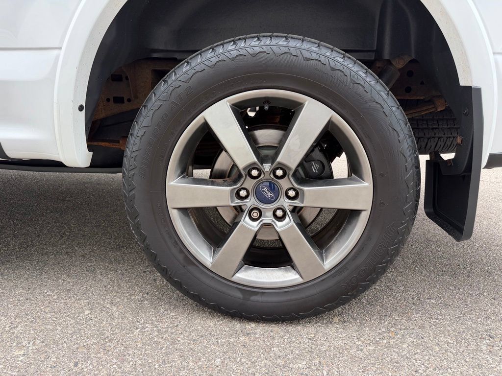 Used 2016 Ford F150 XLT w/ Equipment Group 301A Mid AWD/4WD image 10