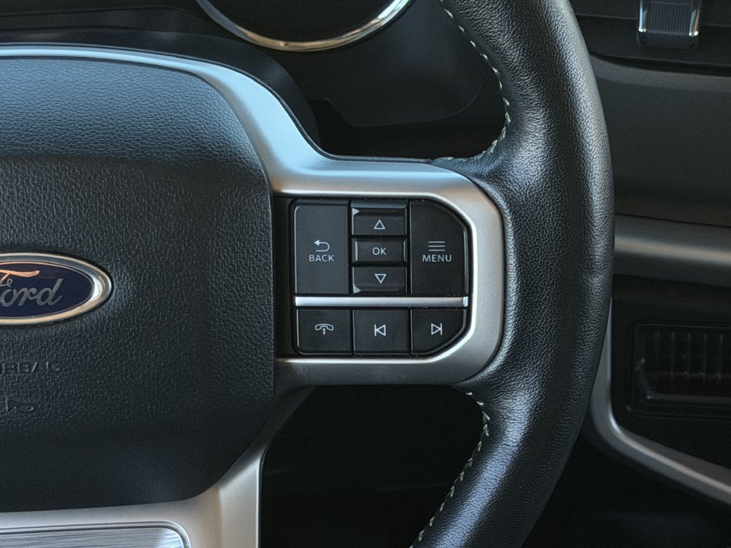 Used 2024 Ford Expedition XLT RWD image 15
