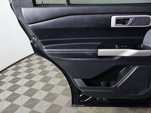 Used 2022 Ford Explorer XLT w/ Equipment Group 202A image 21