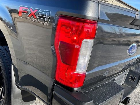 Used 2019 Ford F250 Lariat image 25