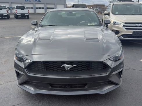 Used 2020 Ford Mustang Coupe image 5