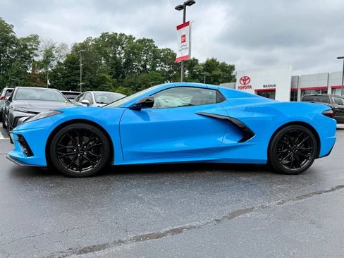 Used 2025 Chevrolet Corvette Stingray Preferred Conv w/ 2LT RWD image 3