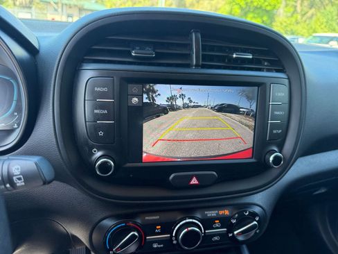 Used 2025 Kia Soul LX w/ LX Technology Package image 22