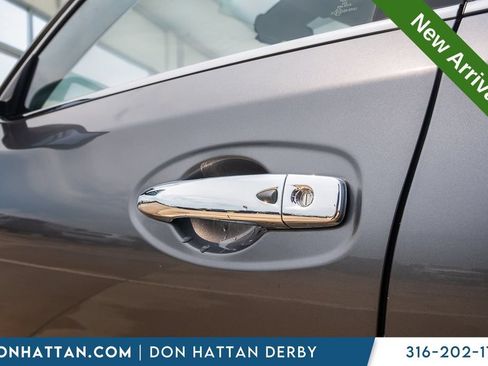 Used 2020 Nissan Rogue SV FWD image 36