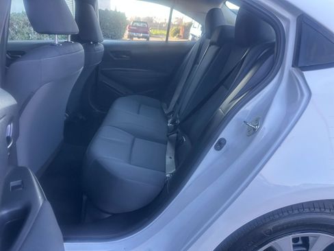 Used 2023 Toyota Corolla LE image 37
