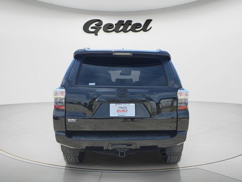 Used 2021 Toyota 4Runner SR5 Premium w/ Moonroof Package RWD image 6