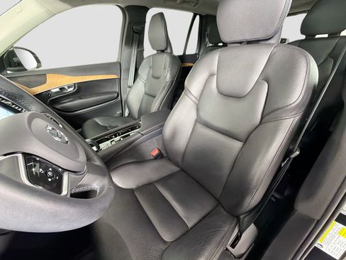 Certified 2023 Volvo XC90 B5 Plus w/ Protection Package Premier image 22