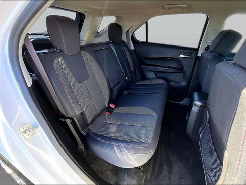 Used 2017 Chevrolet Equinox LS AWD/4WD image 25