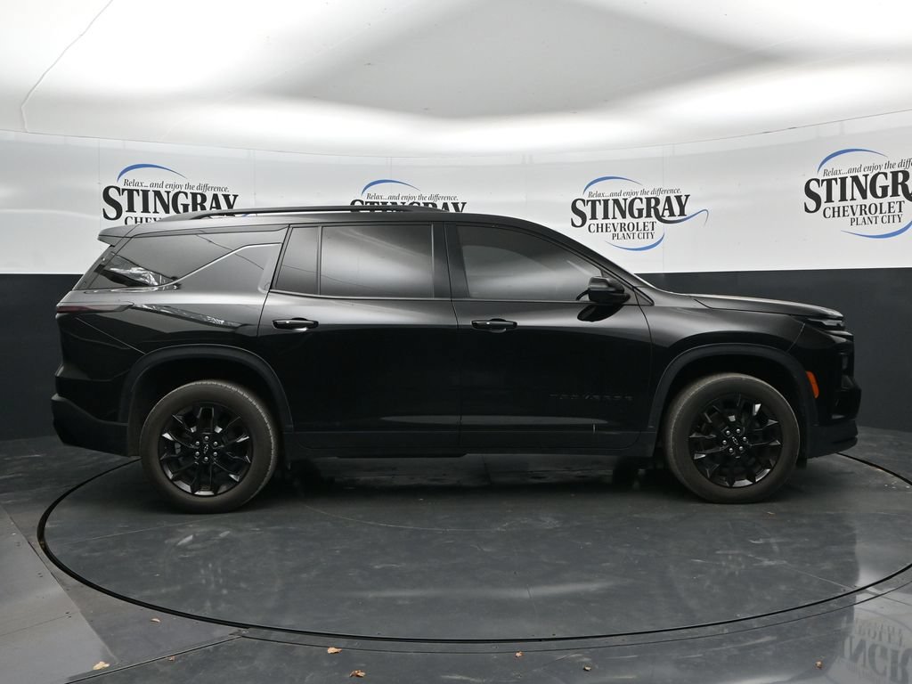 Used 2024 Chevrolet Traverse LT w/ Midnight/Sport Edition FWD image 8