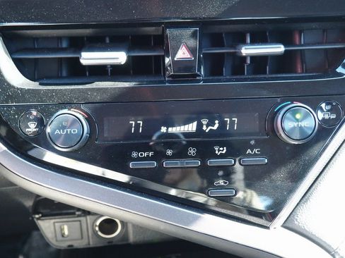 Used 2024 Toyota Camry XSE image 28