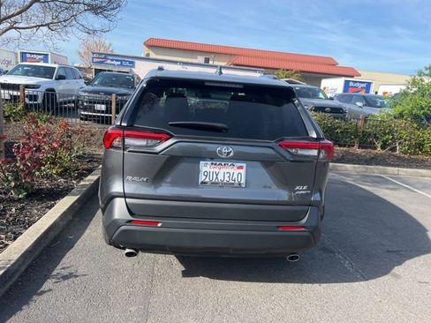 Used 2025 Toyota RAV4 XLE w/ Convenience Package image 15