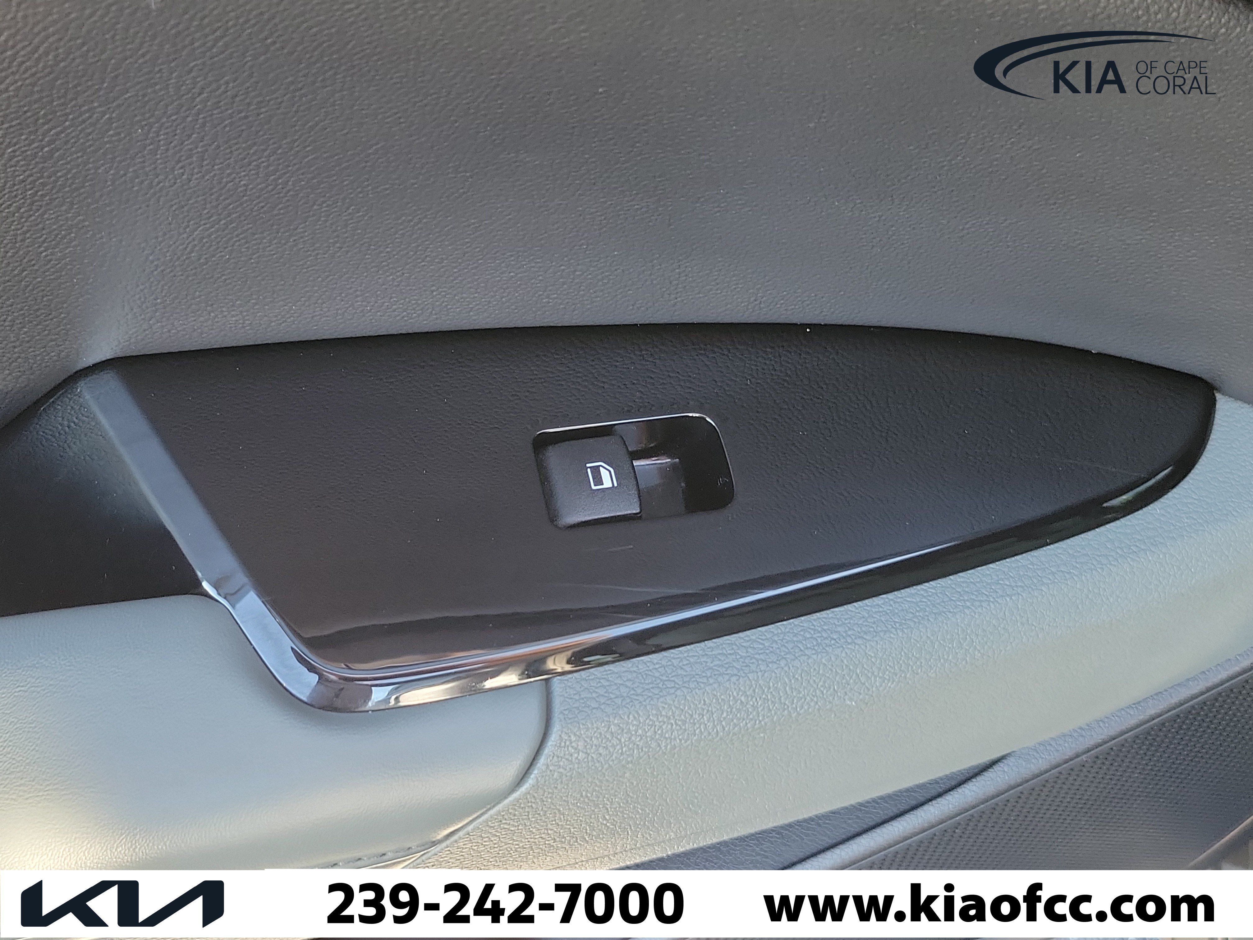 Used 2023 Kia Sportage X-Line w/ X-Line Premium Package AWD/4WD image 15