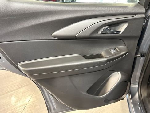 Used 2022 Chevrolet TrailBlazer ACTIV w/ Sun and Liftgate Package image 11