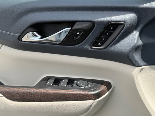 Certified 2023 GMC Acadia Denali w/ Denali Ultimate Package FWD image 28