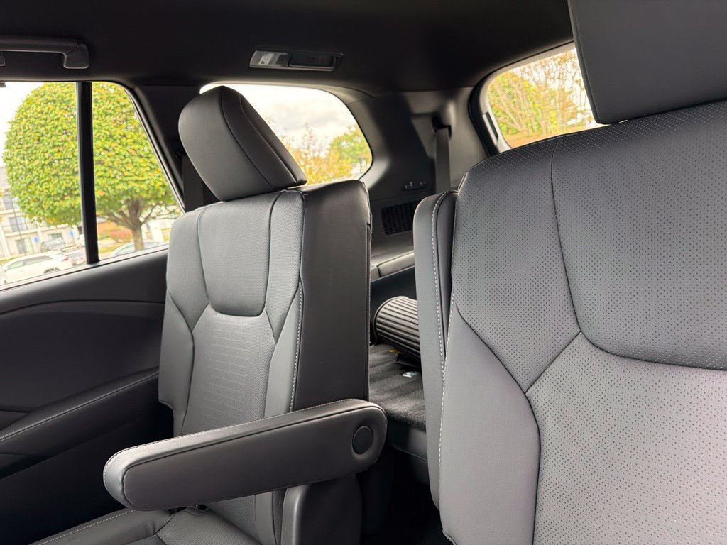Certified 2026 Lexus TX 500h AWD w/ Technology Package image 22
