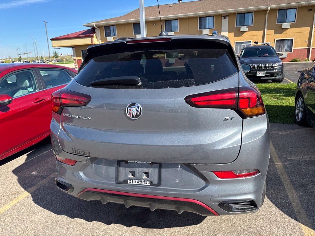 Used 2021 Buick Encore GX Select w/ Sport Touring Package FWD image 4