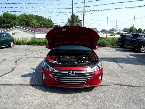 Used 2019 Hyundai Elantra SE image 27