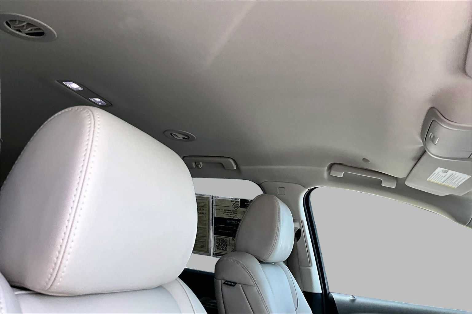 Used 2023 Buick Enclave Essence FWD image 27
