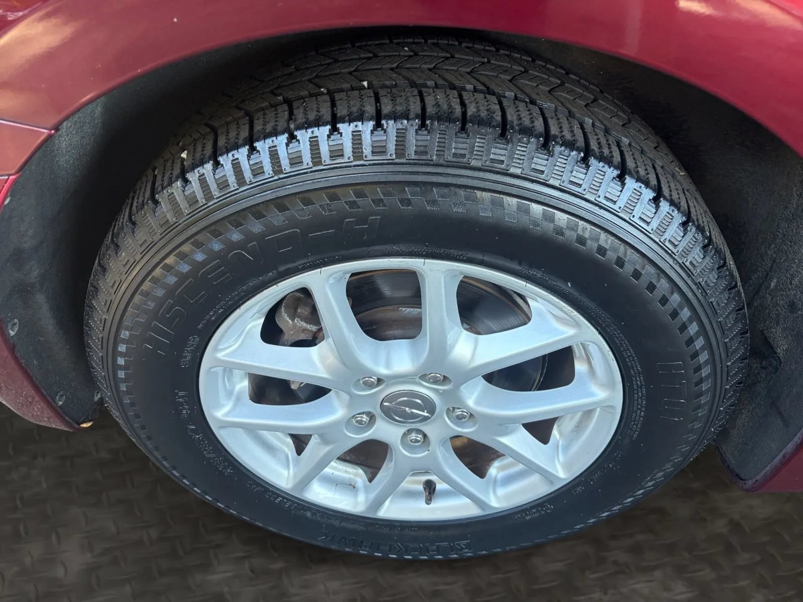 Used 2017 Chrysler Pacifica LX FWD image 40