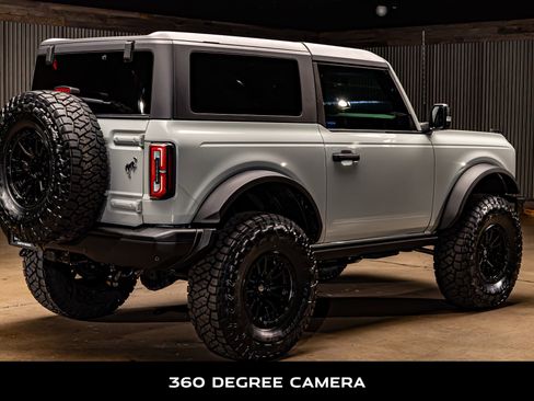 Used 2022 Ford Bronco Badlands image 10