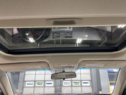 Used 2010 Toyota Camry FWD image 32