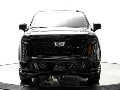 Used 2026 Cadillac Escalade V w/ LPO, ONYX Package AWD/4WD image 2