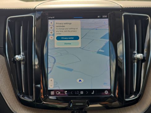 Used 2022 Volvo XC60 B5 Inscription image 21