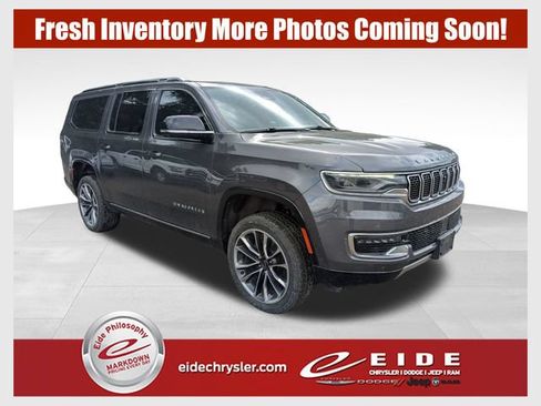 Used 2023 Jeep Wagoneer L Series III w/ Premium Group I AWD/4WD image 1