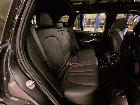 Used 2021 BMW X5 sDrive40i w/ Premium Package 2 image 18