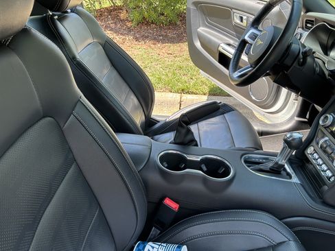 Used 2018 Ford Mustang GT Premium w/ GT Performance Package RWD image 32