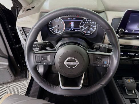 Used 2023 Nissan Rogue SV w/ SV Premium B Package AWD/4WD image 3