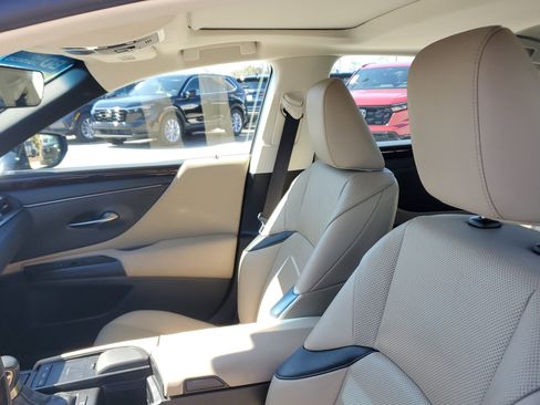 Used 2019 Lexus ES 350 w/ Premium Package image 20