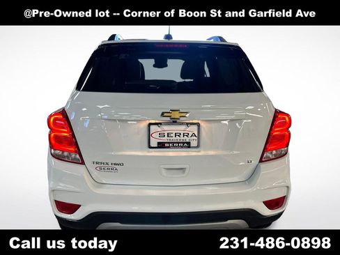 Used 2019 Chevrolet Trax LT w/ LT Convenience Package AWD/4WD image 4
