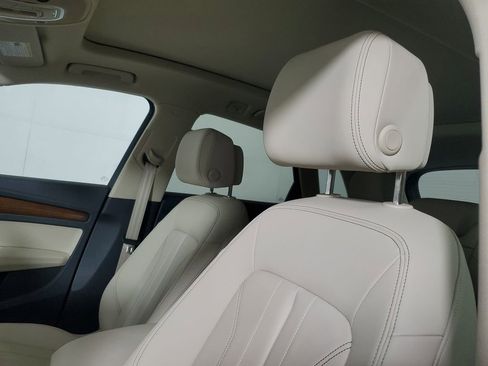 Used 2023 Audi Q5 2.0T Premium Plus w/ Premium Plus Package AWD/4WD image 23