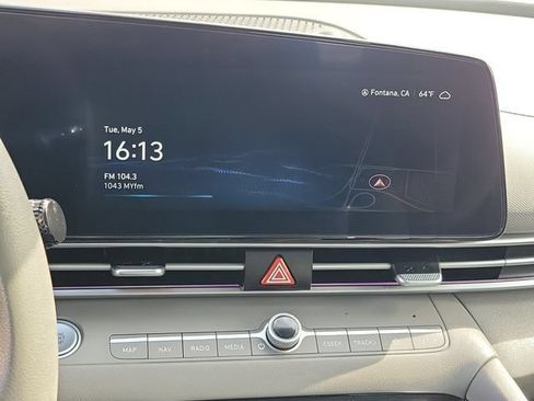 Certified 2024 Hyundai Elantra SEL FWD image 11