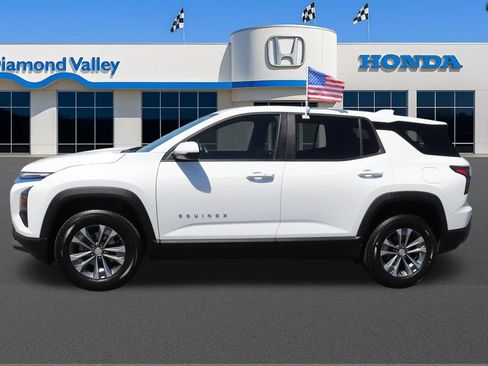 Used 2026 Chevrolet Equinox LT FWD image 8