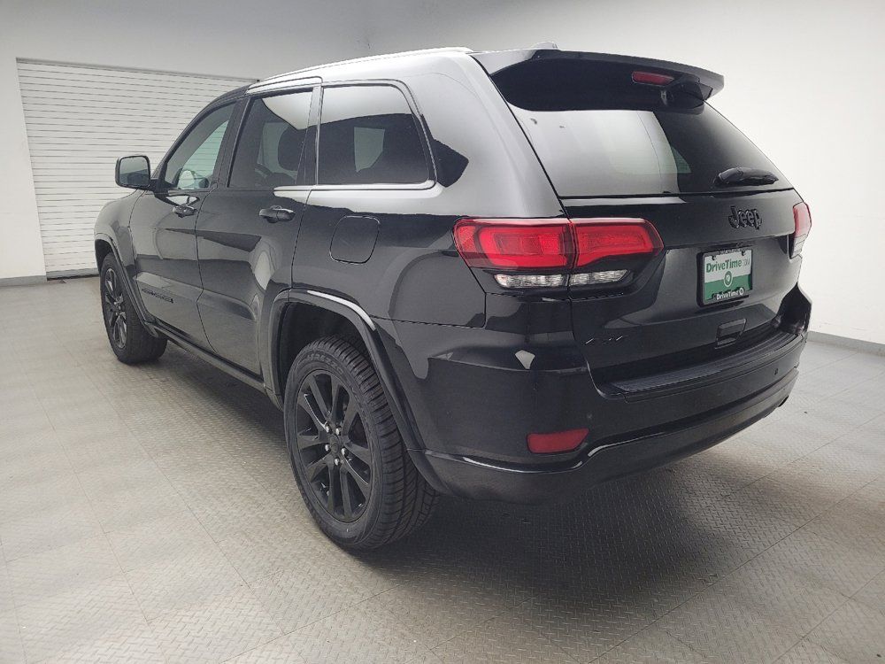 Used 2018 Jeep Grand Cherokee Altitude AWD/4WD image 5