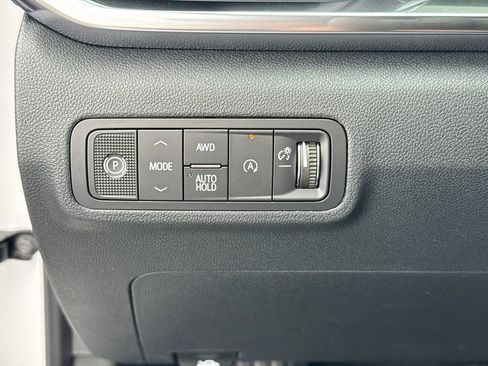 New 2027 GMC Terrain Elevation w/ Technology Package II AWD/4WD image 18