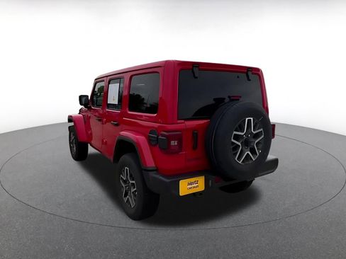 Used 2025 Jeep Wrangler Unlimited Sahara AWD/4WD image 11