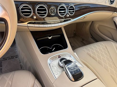 Used 2017 Mercedes-Benz S 550 Sedan image 30